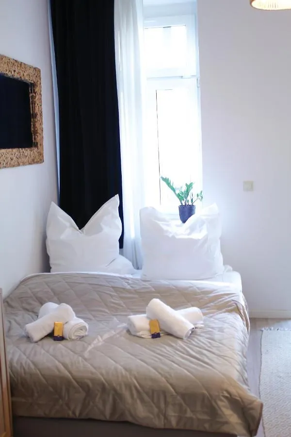 Suiteable Living - Boho Traum für 4 inkl Balkon Amazon Leipzig
